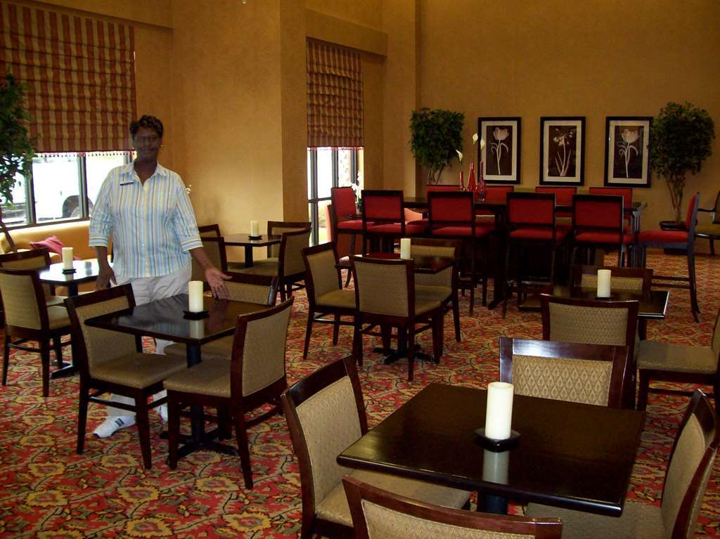 Hampton Inn & Suites Grenada Restaurant photo